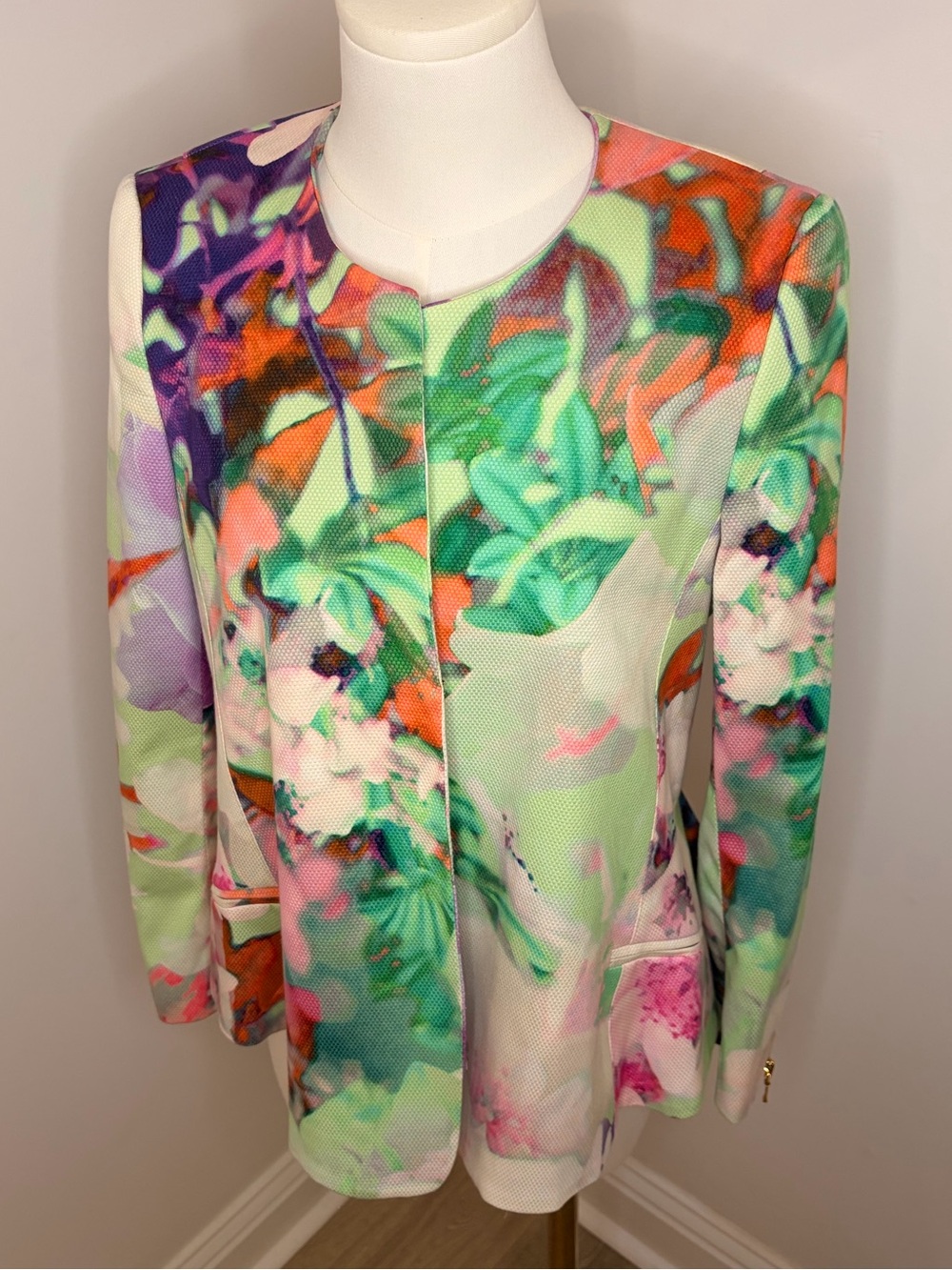 Vintage Escada Floral Print Jacket In Fantasy Size US10